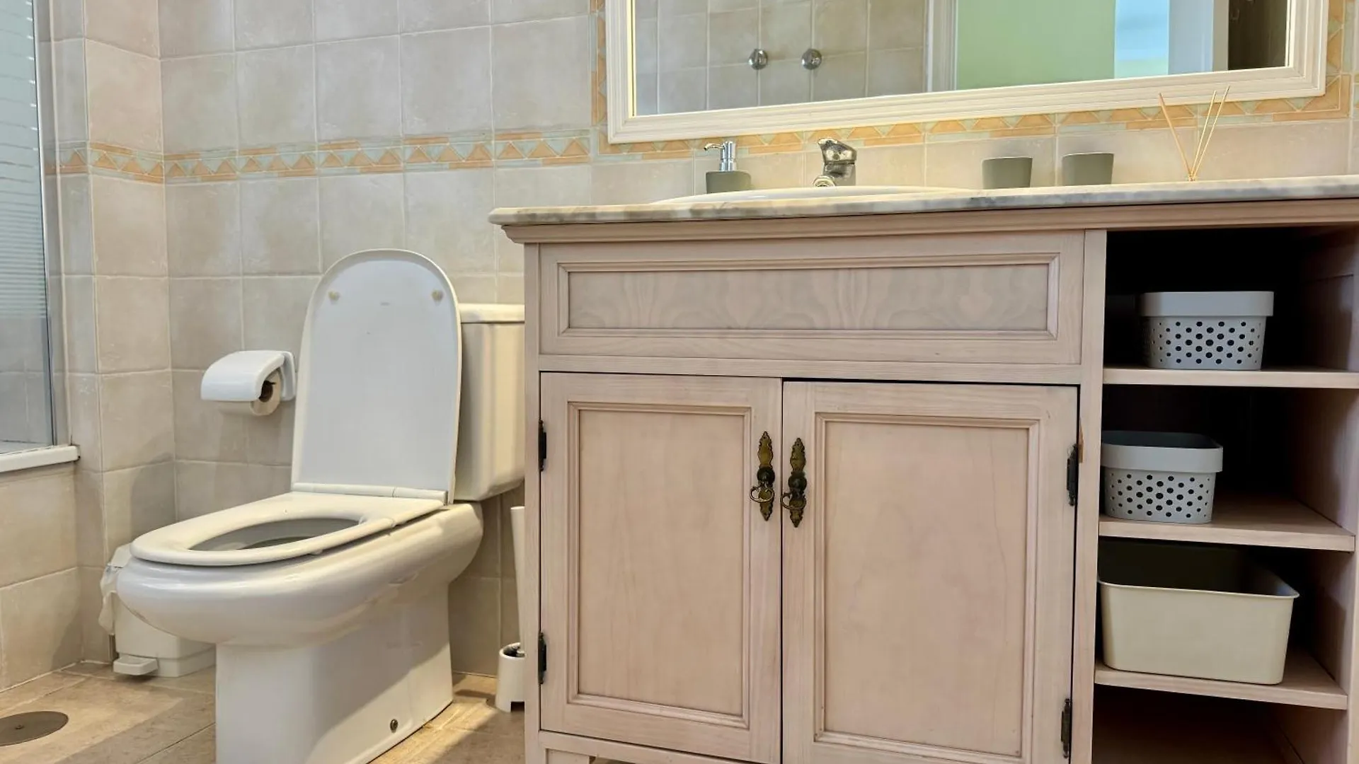 Prime Las Americas Getaway - Apartment With Huge Private Terrace & Pool Access Los Cristianos