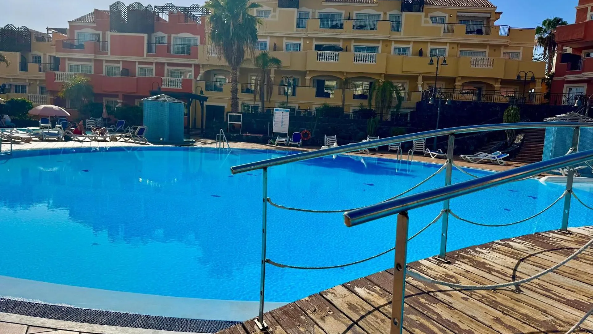 Prime Las Americas Getaway - Apartment With Huge Private Terrace & Pool Access Los Cristianos